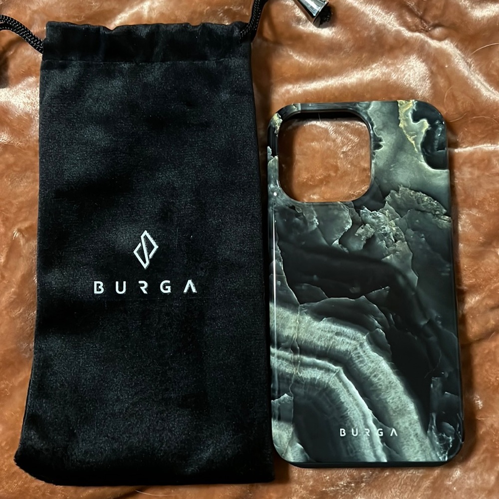Never used - burga green marble tough iPhone 13 pro case